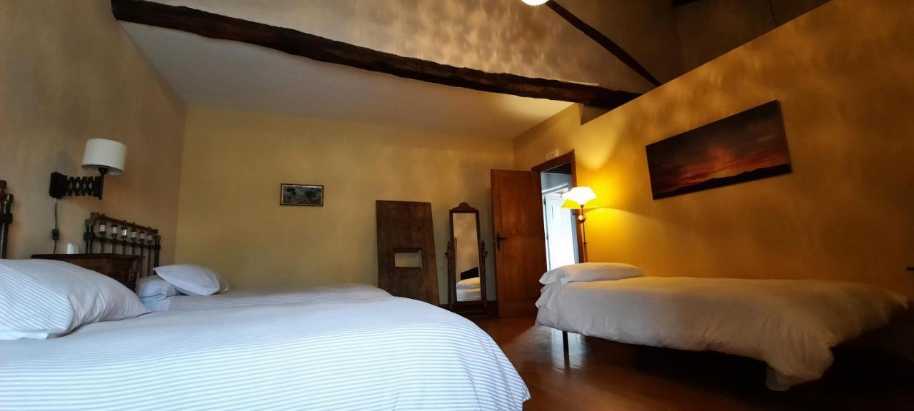 Hotel Rectoral De Anllo Sober Esterno foto
